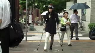 国内拄拐轮椅石膏绑绷带扮残系列 (21)